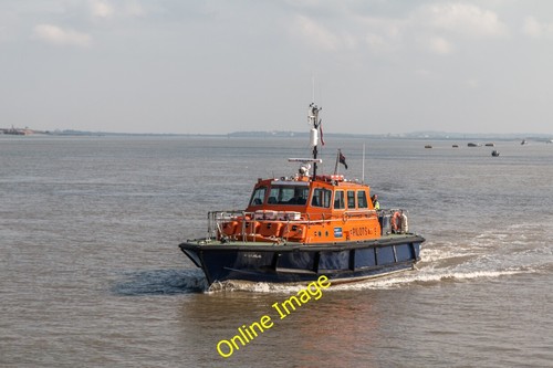 Photo 6x4 pilot boat - pilot,