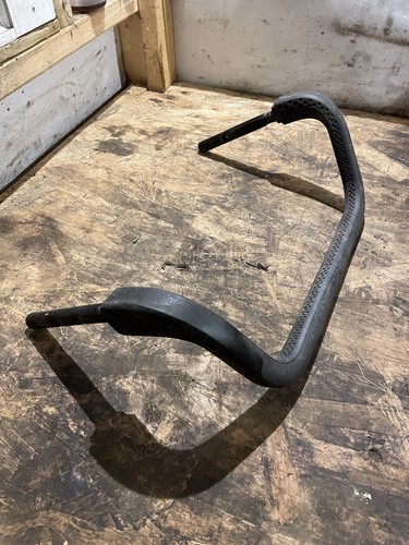Upper handle bar section