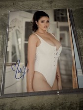 Lucy Pinder Original