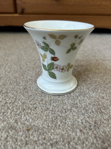 Wedgwood wild strawberry small - wild,