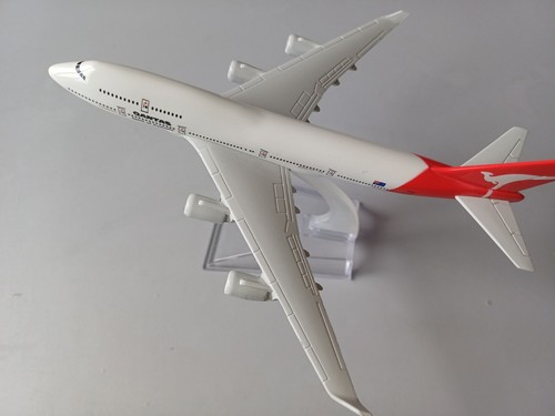 Diecast 450 model airliner - 1:450,