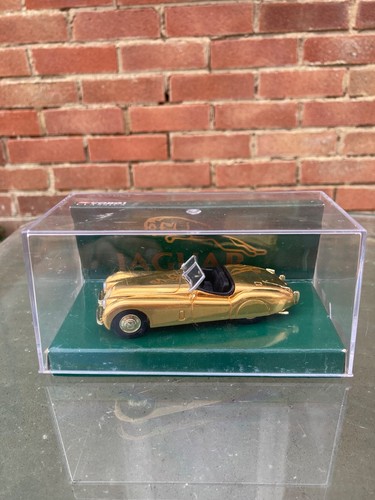 Corgi diecast gold - diecast,