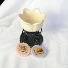 Yankee Candle Petal Bowl Warmer/Burner, Cream with 2 melts roses/lavender