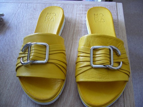 Moda pella yellow sliders - in,