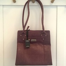 NEW Osprey London Croc Leather