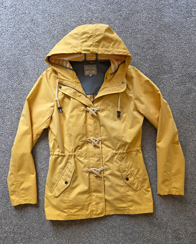 Fat face women - face, hooded