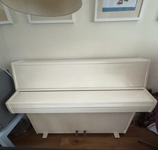 Zender Compact Piano In Gloss White