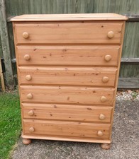 Ducal pine chest of drawers