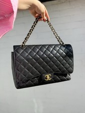 CHANEL Maxi Jumbo Classic Flap