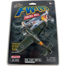 Realtoy FW-190 Focke Wulf Die Cast Metal Airplane Toy Model 38992 Sealed