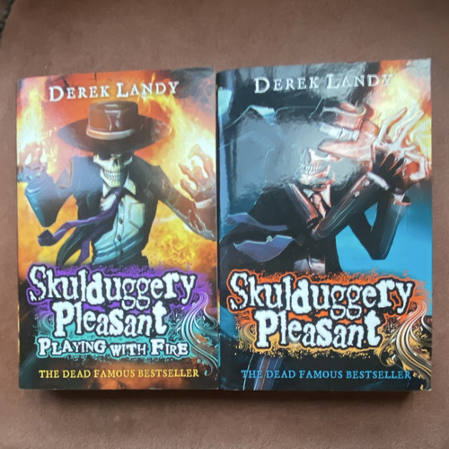 Derek landy skulduggery - derek,
