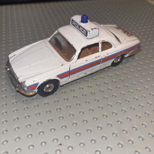 Corgi toys 429 jaguar - 429,