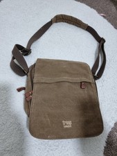 Troop London Canvas Across