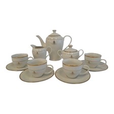Queen Elizabeth II Golden Jubilee 1952–2002 11-Piece Bone China Tea Set – Gold T