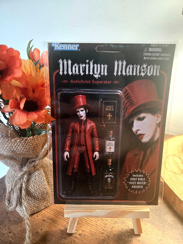 Marilyn manson action - marilyn,