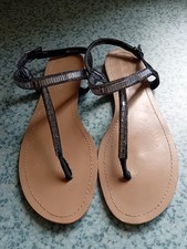 Womens Peacocks Black Suedette + Beaded Strappy Flat Toe Post Sandals Size 7