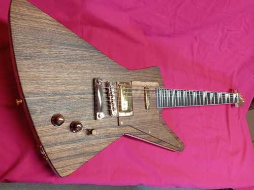 Explorer custom build string - custom,