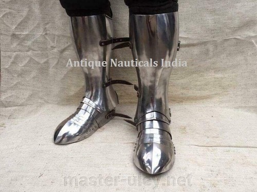 Medieval pair leg greaves - leg,