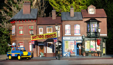 William Britain Circus Street Scene Diorama with Circus Land Rover Vehicle 8673