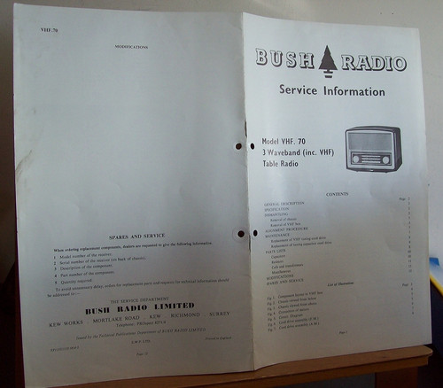 Vintage bush radio model - radio,