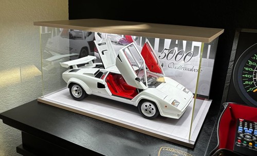 Car display case acrylic - car, 16"