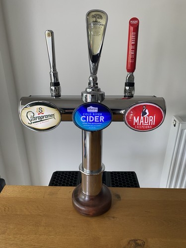 Way bar beer pump man - t, cave