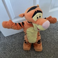 Vintage Disney Get Up n Bounce Tigger Talking Moving Mattel Soft Toy 2002