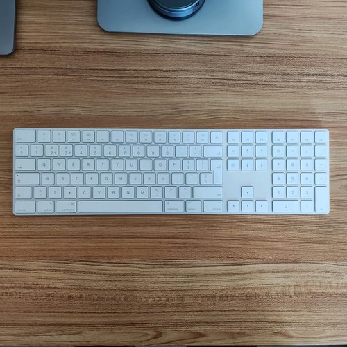 Apple magic keyboard - apple, with