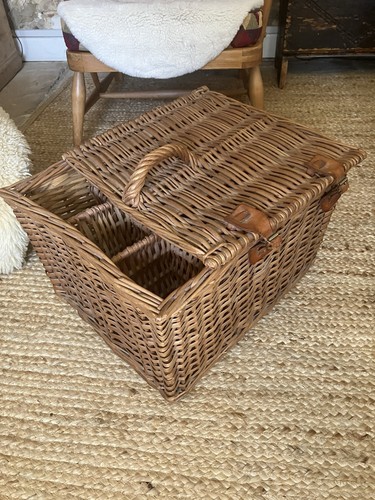 Vintage wicker picnic basket - wicker,
