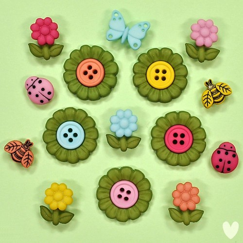 Dress buttons s - up,
