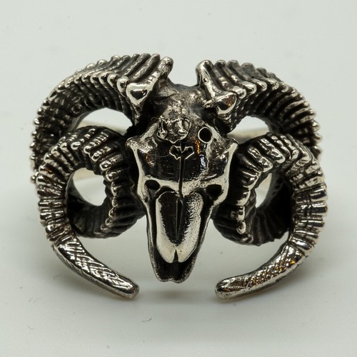 Ram head skull - head, ring