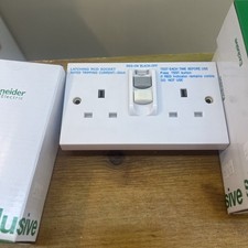 1no  Schneider Double Sockets
