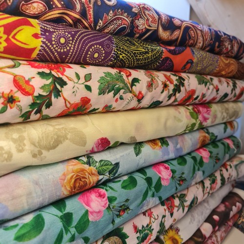 Floral rose lawn polycotton - floral,