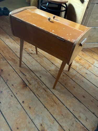 Mcm wooden craft sewing - box, on