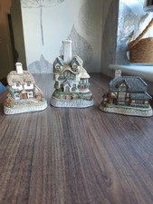 David Winter collection of 3 Cottages - Mint Condition