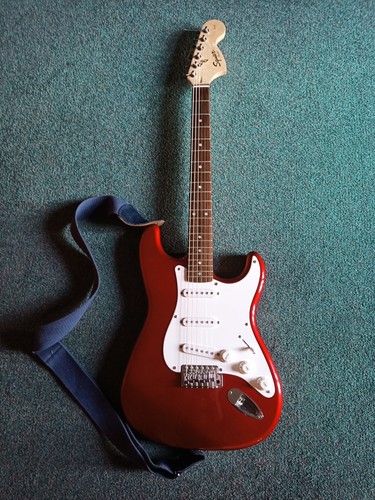 Squire strat electric guitar - squire,
