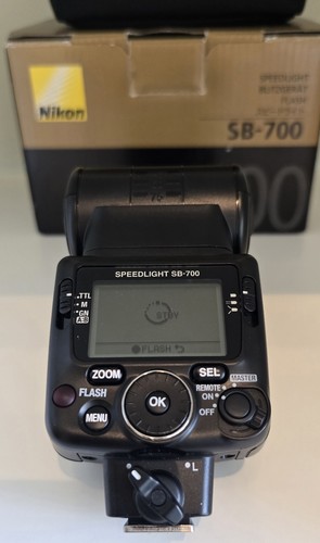 Nikon 700 speedlight - sb-700, af