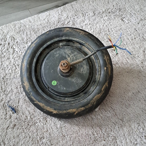 Electric scooter wheel - electric,