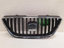 2012 SEAT IBIZA Mk4 (6J)  5 Door Estate Front Centre Grille Grill
