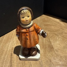 Goebel Hummel "Winter Song"