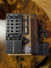 Native instruments Traktor  Kontrol X1 MK 3 DJ Controller + Decksaver Cover