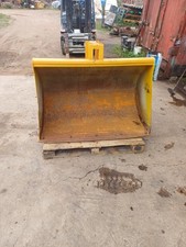 Loader bucket, Tractor