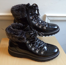 PAVERS LACE UP Patent BLACK