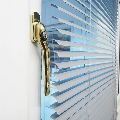 Venetian slimline espag window - venetian,