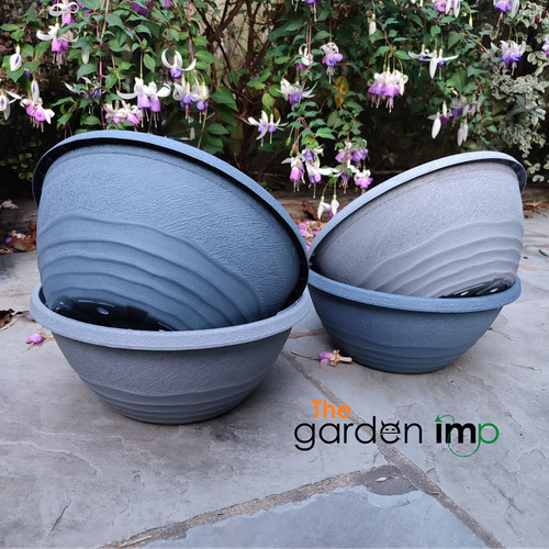 Plastic round garden plant - round,