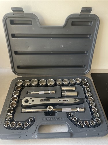 Halfords piece socket set - piece,