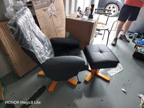 Homcom chair with footstool - with,