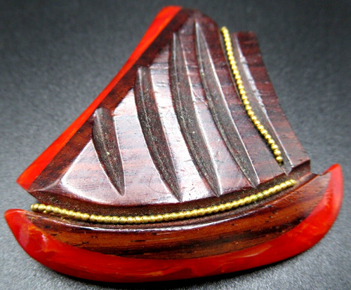 Beautiful red bakelite - red,