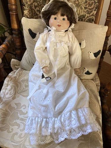 Alresford porcelain doll 1981 - alresford,