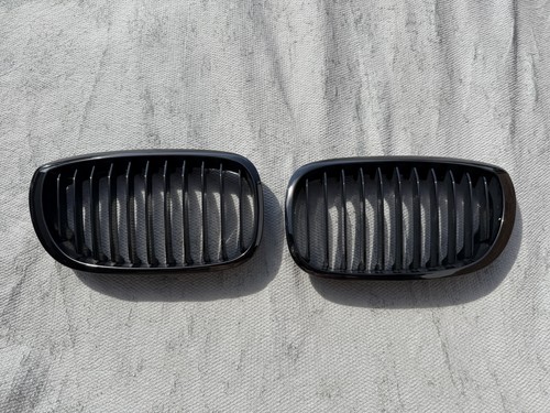 Gloss black grilles grill - black,